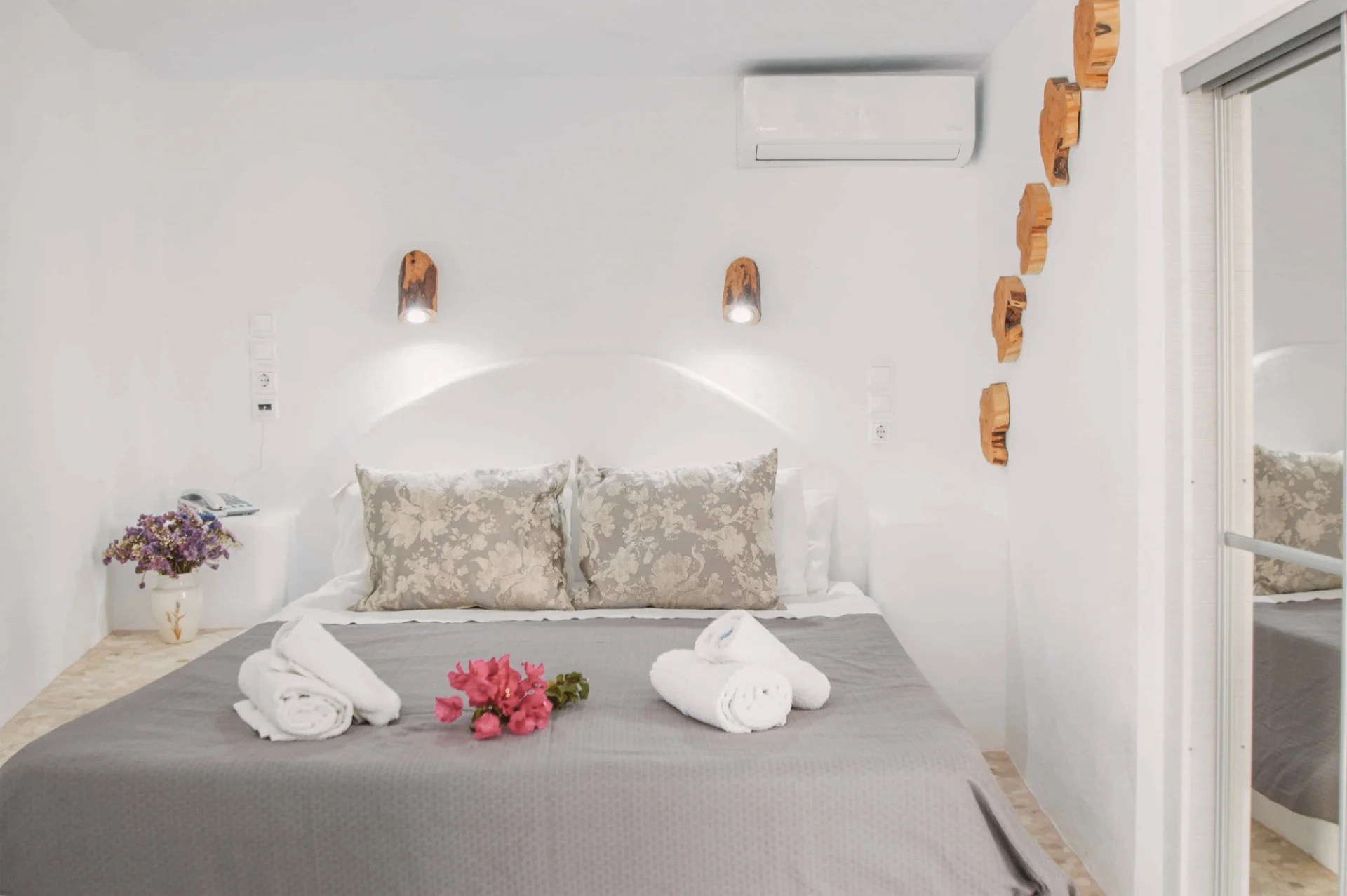 Petite Room – Semi Basement - Villa Konstantin