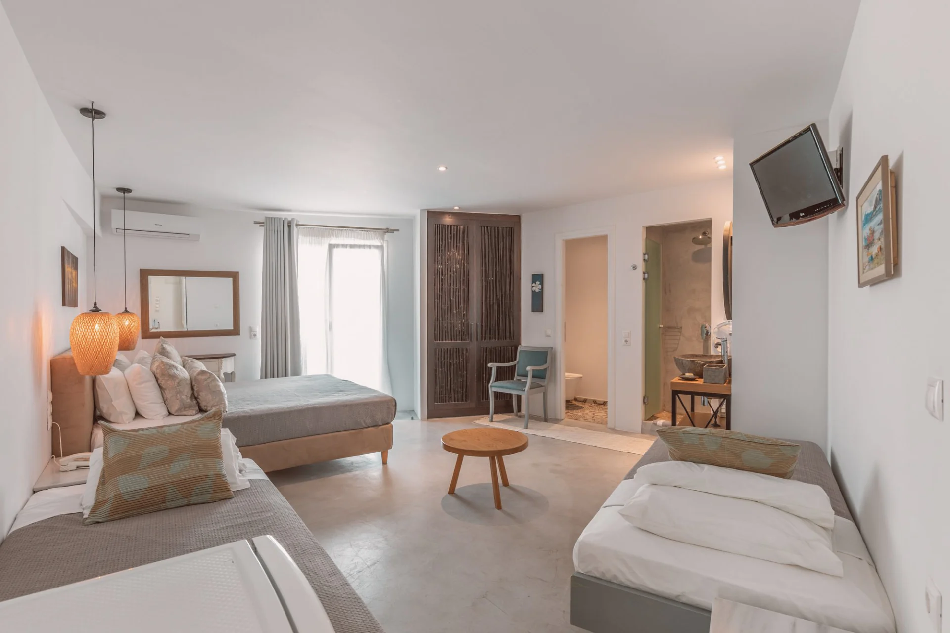 Quadruple Room with Terrace – Ground Floor - Villa Konstantin