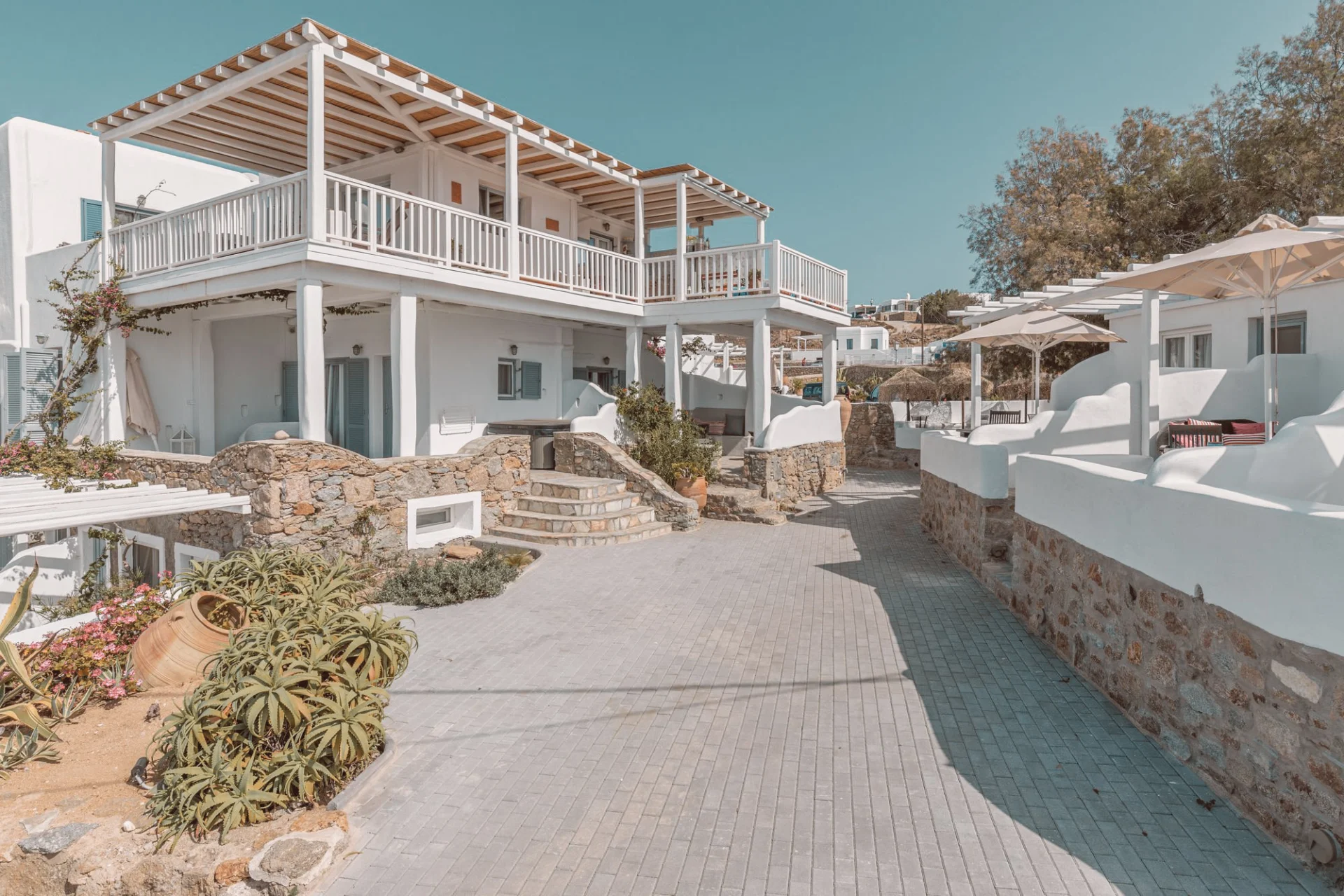 Book Directly & Enjoy Free Room Upgrade! - Villa Konstantin